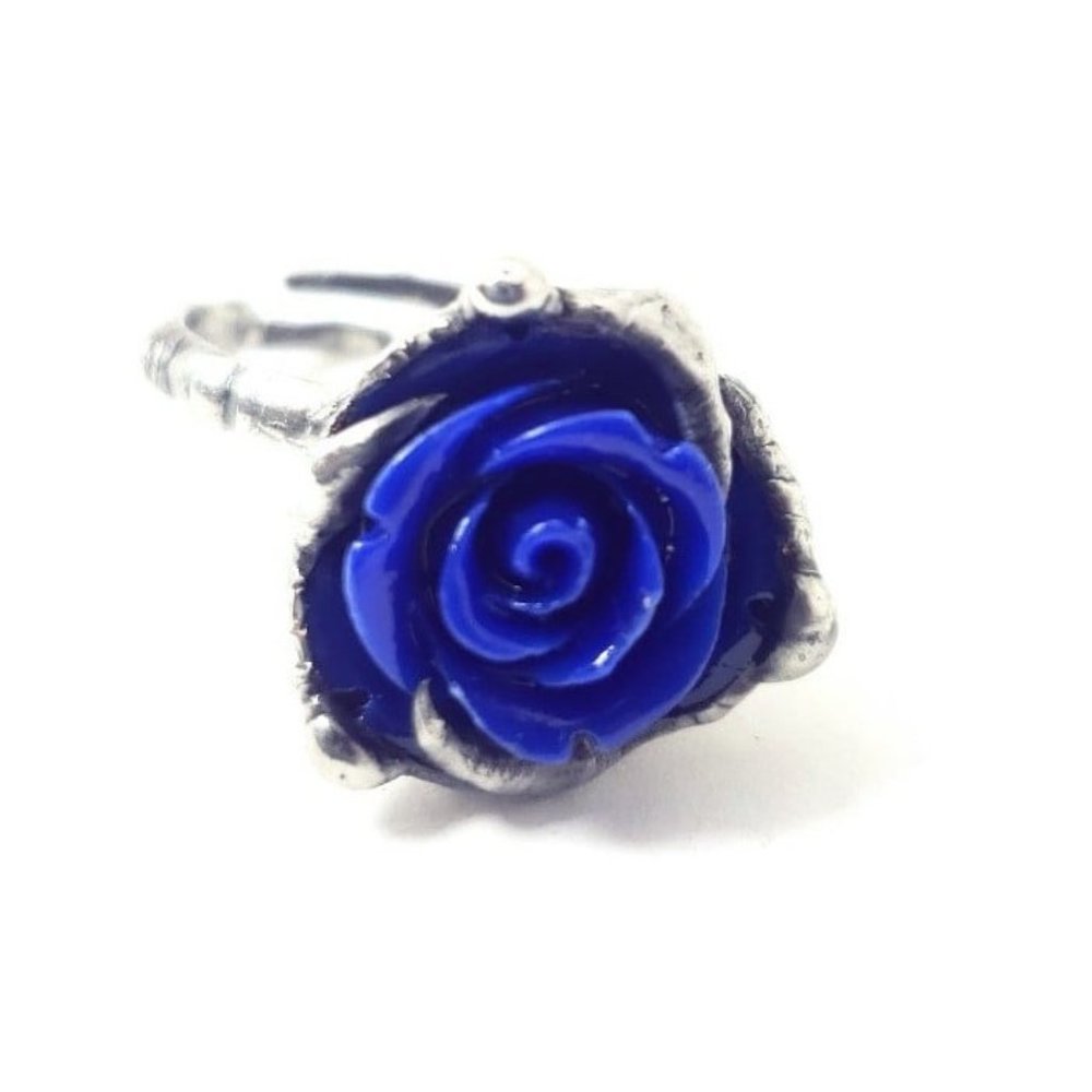 Blue rose ring